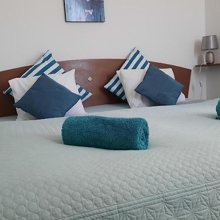 Kamilla Apartman Villapark Бік Екстер'єр фото