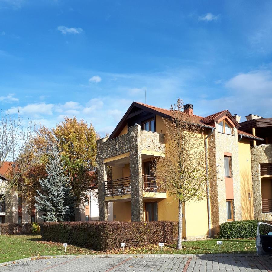 Kamilla Apartman Villapark Бік Екстер'єр фото