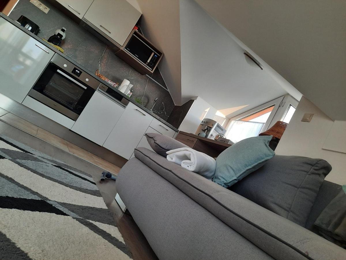 Kamilla Apartman Villapark Бік Екстер'єр фото