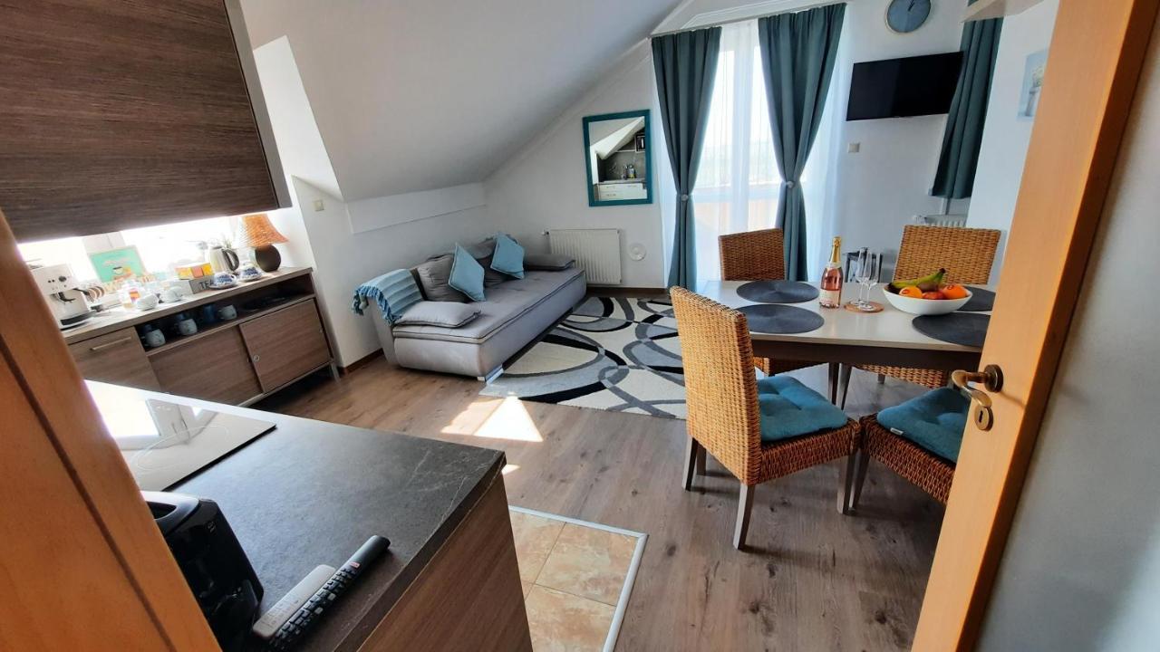 Kamilla Apartman Villapark Бік Екстер'єр фото
