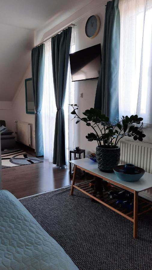 Kamilla Apartman Villapark Бік Екстер'єр фото